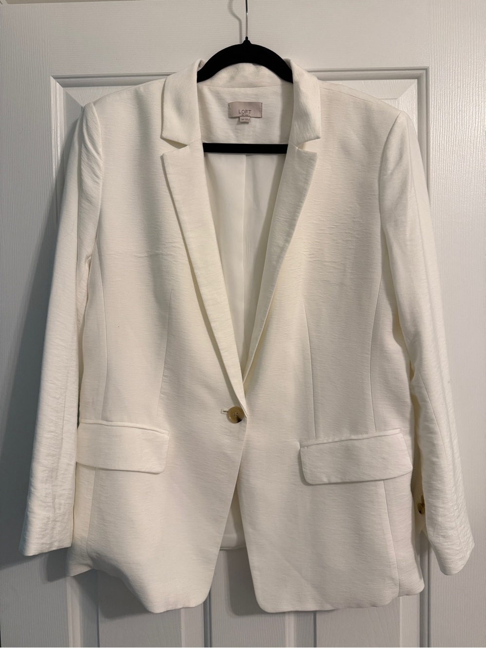 LOFT Cream Single-Button Notch Lapel Blazer